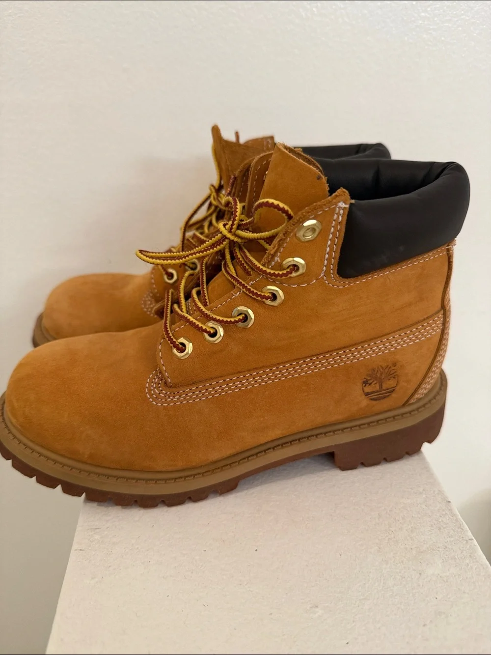 Timberland Boys Big Kid 6” Classic Work Boots - size 3. NWOB. Never worn.